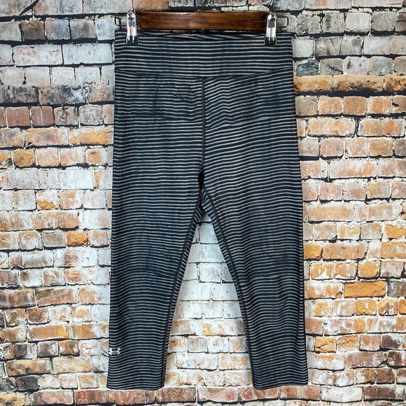 Under Armour Striped Crop Leggings - Picture 1 of 5